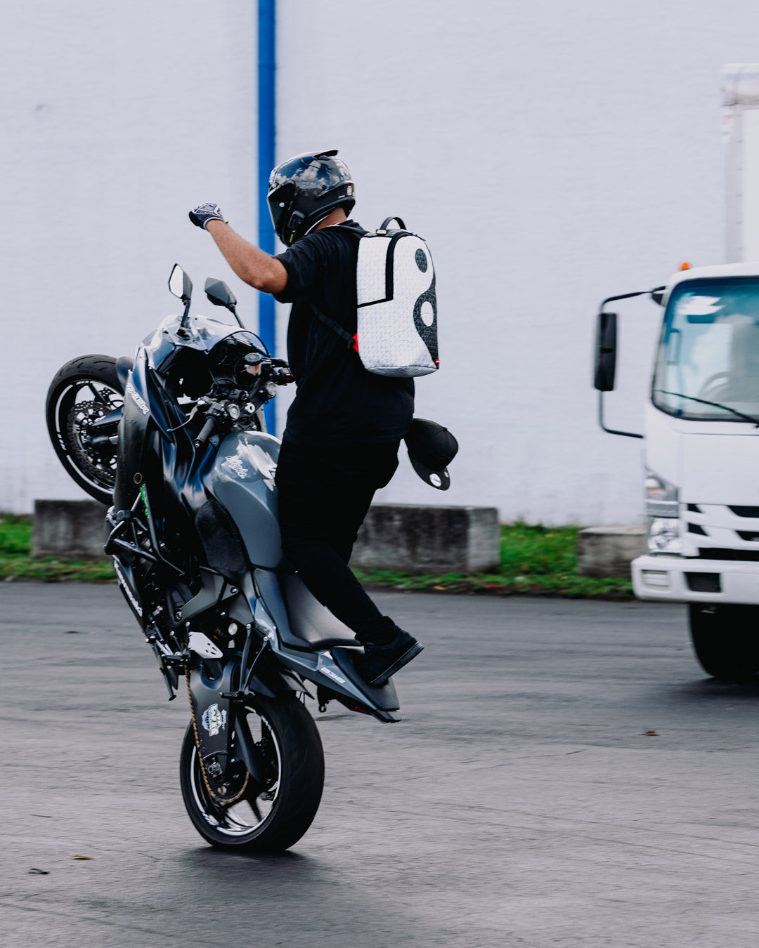 THE BALANCE OF POWER BACKPACK - Image 4