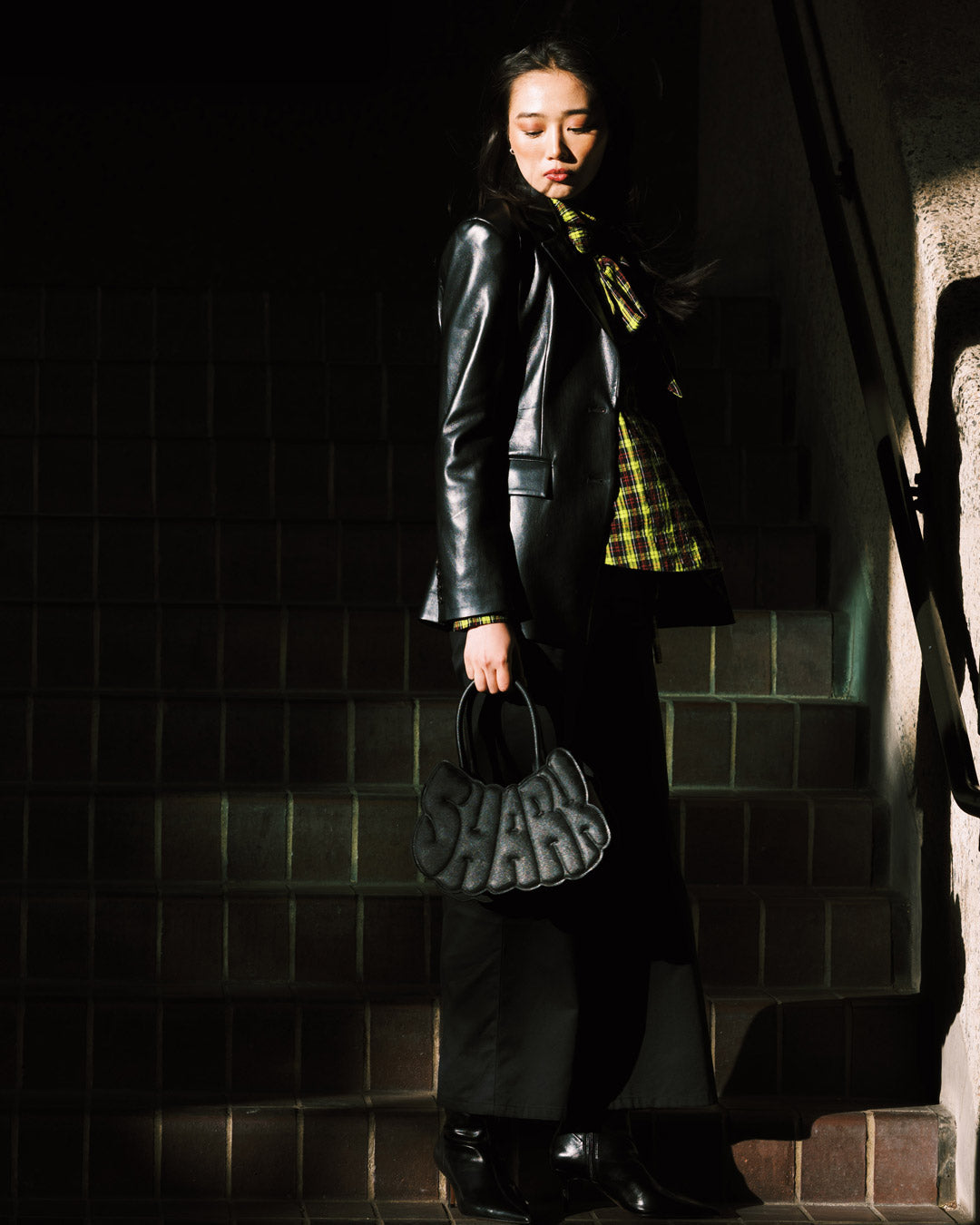 THE PHANTOM FADE SHARK HANDBAG - Image 2