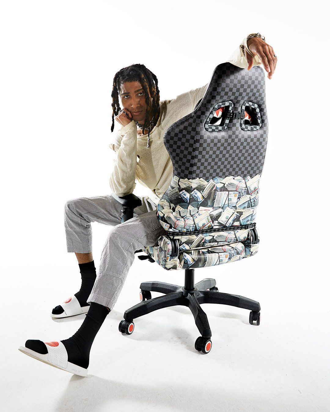 CHECK MONEY GAMING CHAIR ?C SUPER RARE - Image 4