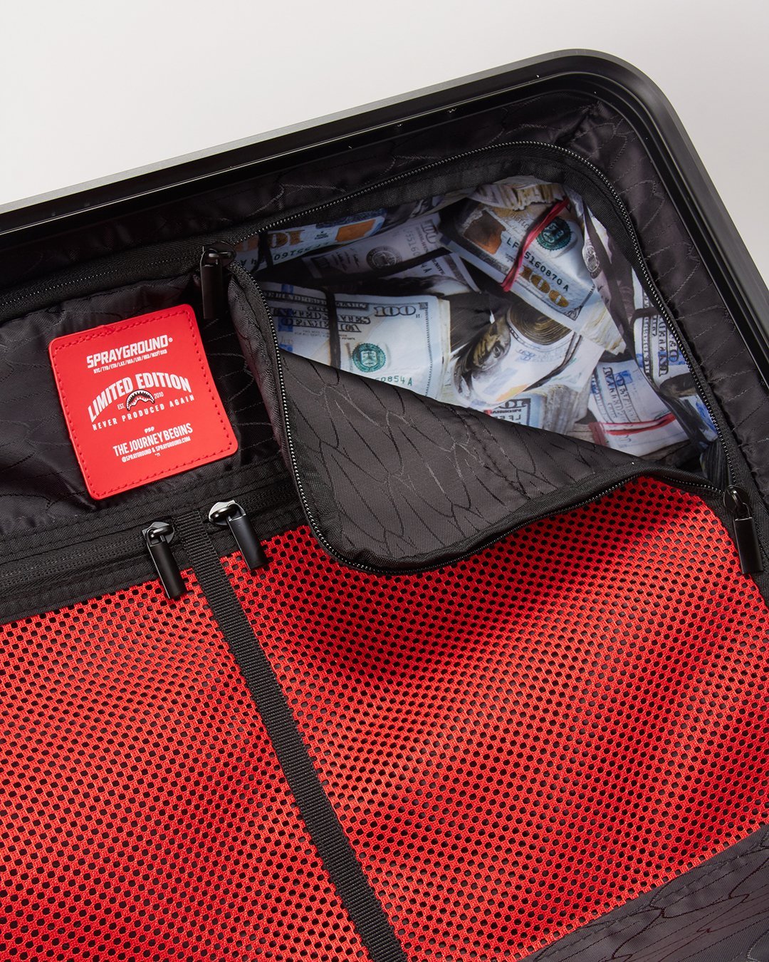 SHARKFLOWER 29.5 FULL-SIZE SHARKNAUTICS LUGGAGE - Image 16