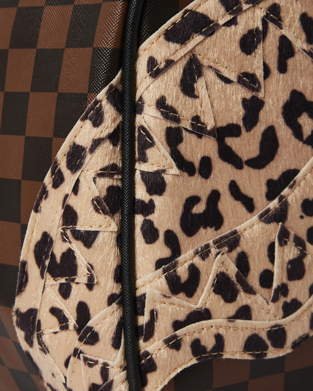 A.i.3 THE LEGACY DUFFLE - Image 19