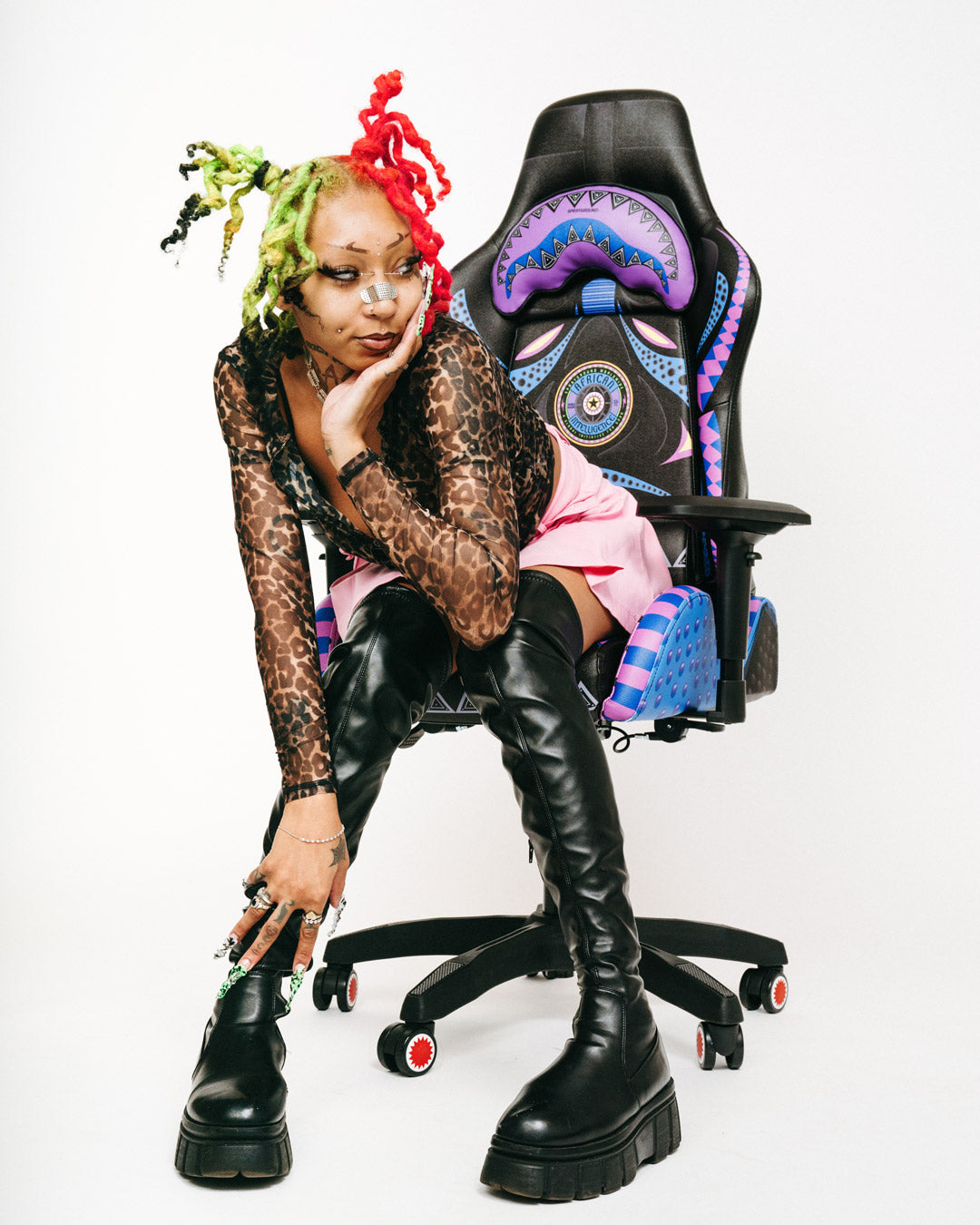 A.I. 12 BROOKLYN & BEYOND ?C SANDFLOWER COLLAB GAMING CHAIR - Image 2